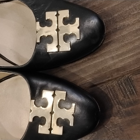 Tory Burch Size 6.5 Black Wedges - Picture 2 of 3